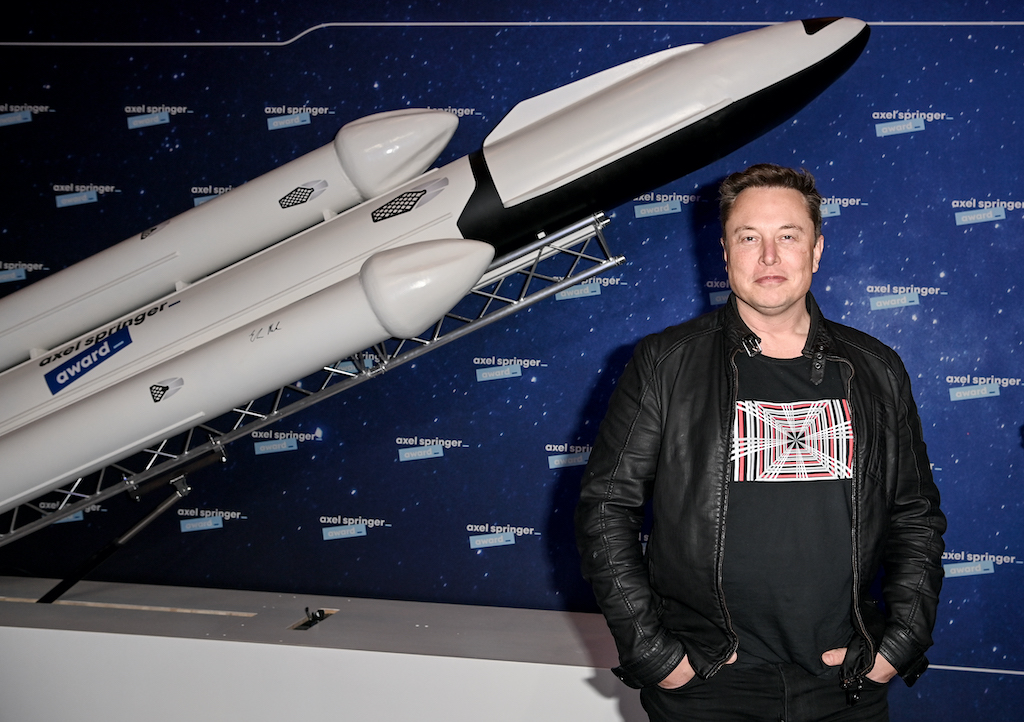 A Giant Inflatable Elon Musk Just Crashed the SpaceX IPO Party